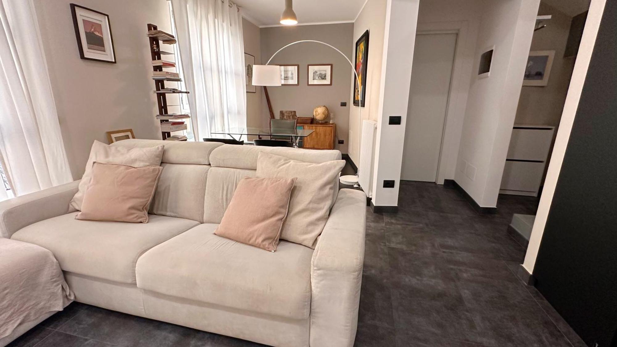 Ihost - Dupre 16 * Mailand